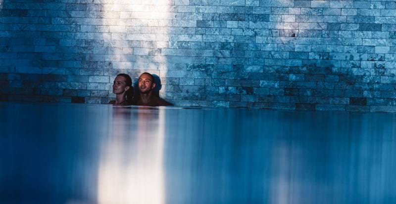 Header-couple-piscine-defrance-Jersey-2018.jpg